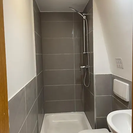 24-7 Stadthotel מלון 2*