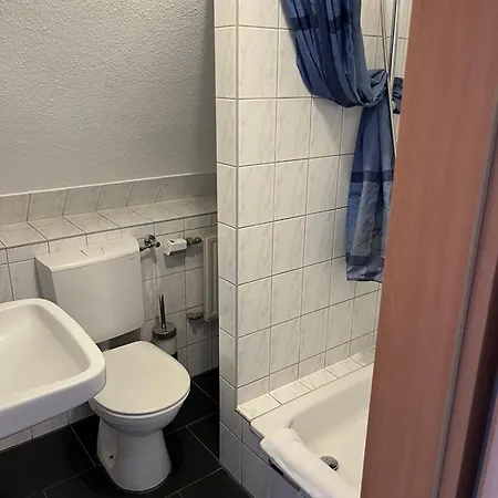 מלון 24-7 Stadthotel שטוטגרט