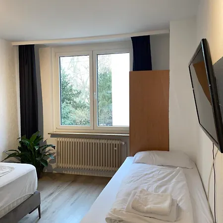24-7 Stadthotel 2* שטוטגרט