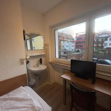 24-7 Stadthotel שטוטגרט