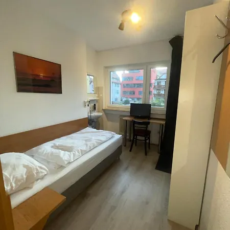 24-7 Stadthotel שטוטגרט