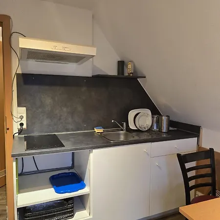 מלון 24-7 Stadthotel 2*