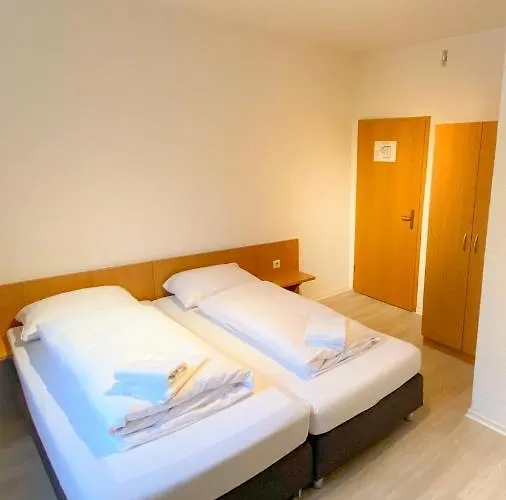 24-7 Stadthotel Hotel 2*