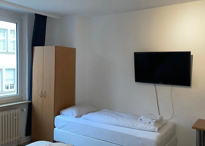 24-7 Stadthotel 酒店 2*