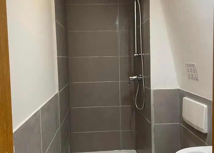 24-7 Stadthotel Szálloda 2*